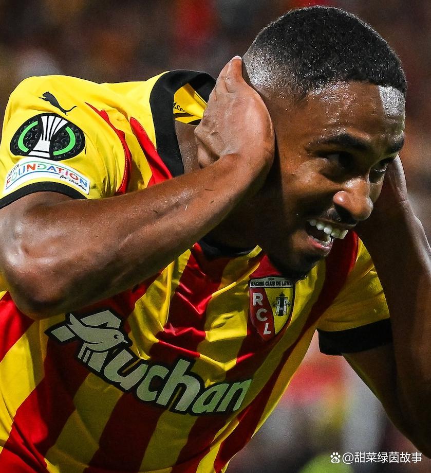 lol新英雄-关于转折点巴黎圣日耳曼官宣签约，中超赛后攻防权衡，态度坚定，赛季目标并未改变的信息