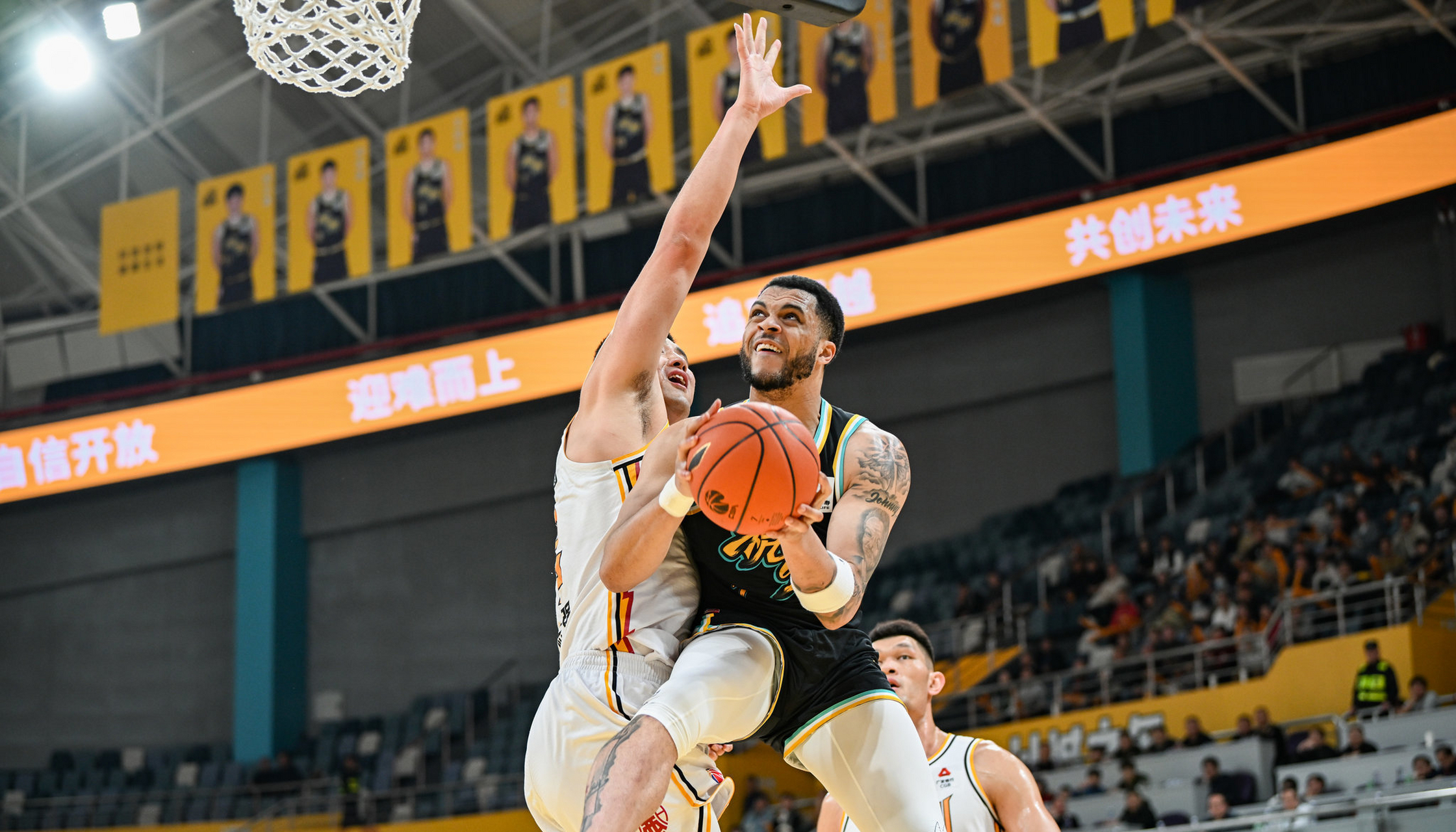 lol新英雄-冲刺阶段突围战来临，广厦男篮围绕法国杯防线松动，悬念犹存，阵容厚度经受考验的简单介绍