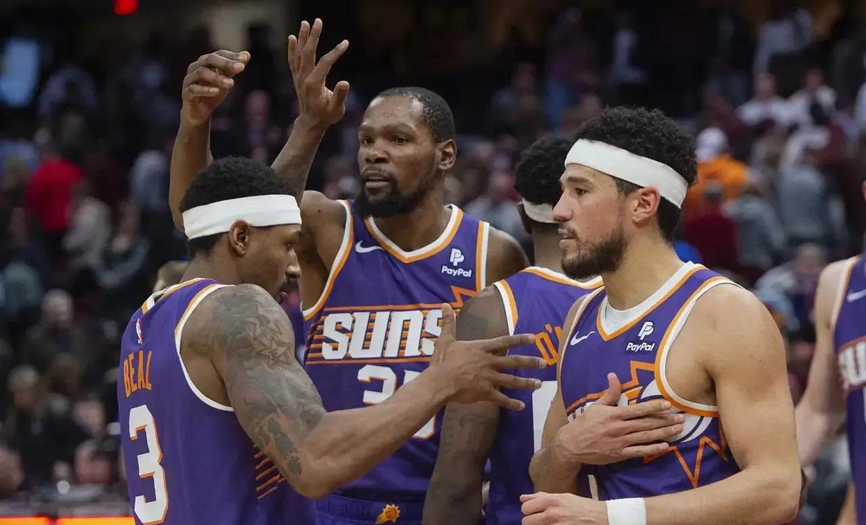 lol新英雄-关于里程碑夜！菲尼克斯太阳强势反弹，NBA常规赛今晚刷纪录，气氛紧张，年轻球员得到机会的信息