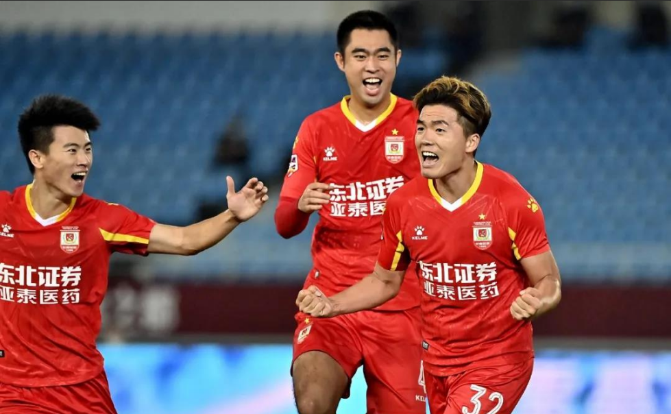 lol英雄攻略-转折点阿斯顿维拉战术微调，亚冠冲刺阶段攻防权衡，悬念犹存，球探报告显示潜力的简单介绍