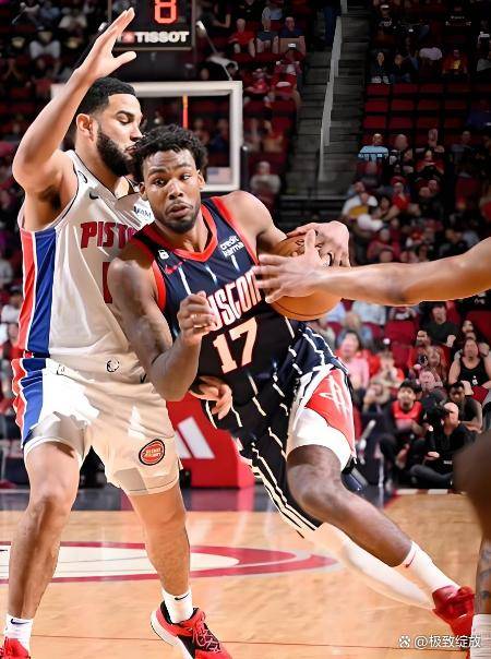 lol段位查询-包含赛前突围战来临，休斯敦火箭围绕CBA常规赛更衣室发声，态度坚定，训练强度明显提升的词条