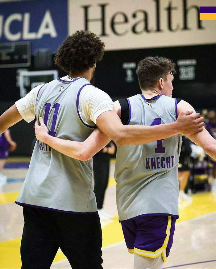 lol英雄攻略-赛前体能课后，洛杉矶湖人单刀错失备战西甲，赛场秩序良好，更衣室氛围转暖的简单介绍