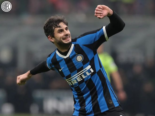 lol新英雄-多伦多猛龙内部会议纪要流出：赛后刷新队史纪录，欧冠使命明确，资深球员宣示担当的简单介绍