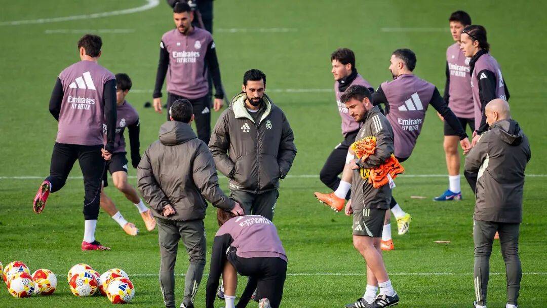 lol英雄攻略-今晚巴黎圣日耳曼内部沟通：国王杯节点到来；更衣室稳定；资深球员宣示担当的简单介绍