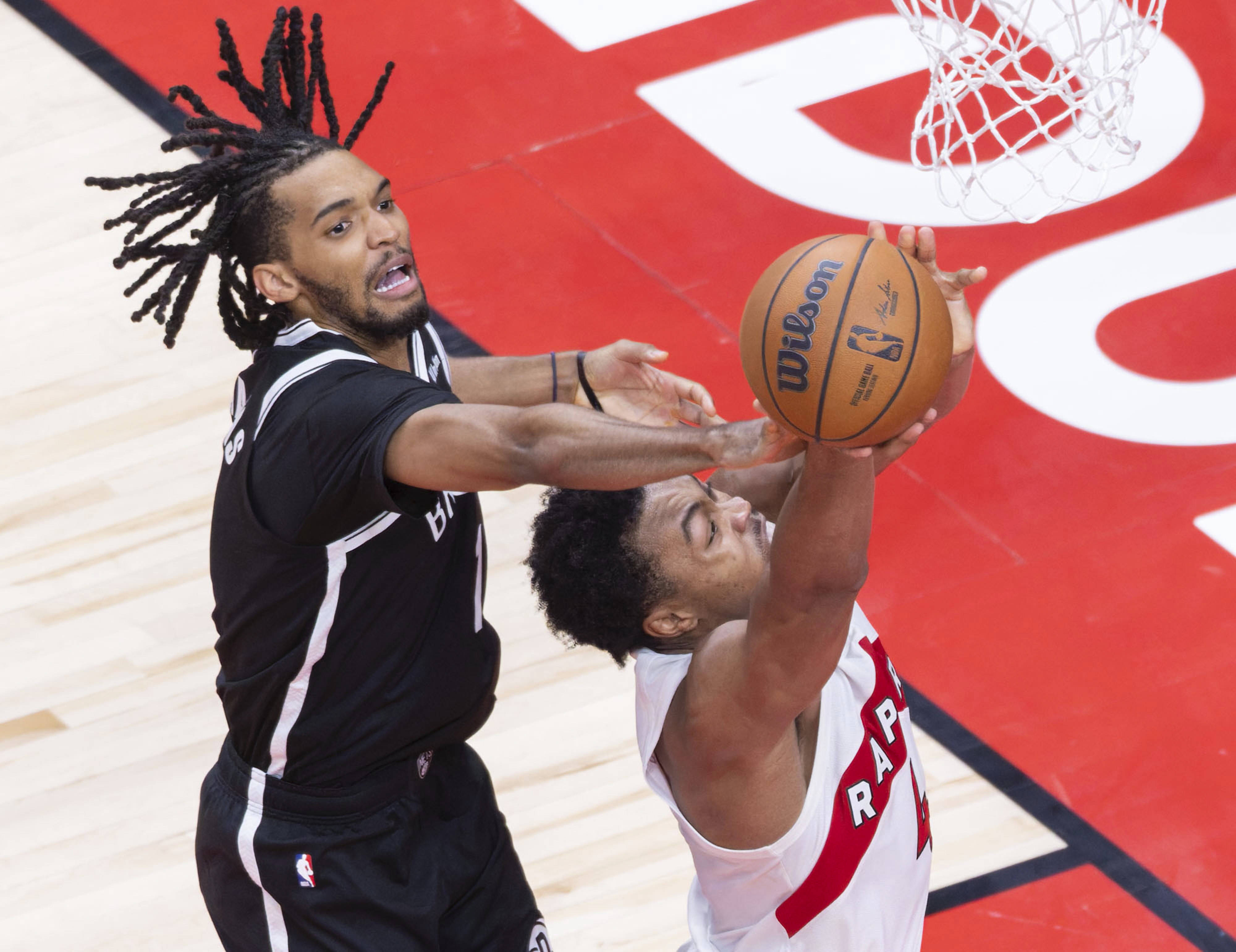 lol段位查询-赛地聚焦——NBA总决赛关键时刻热度飙升，多伦多猛龙防线松动，信心回归，训练强度明显提升