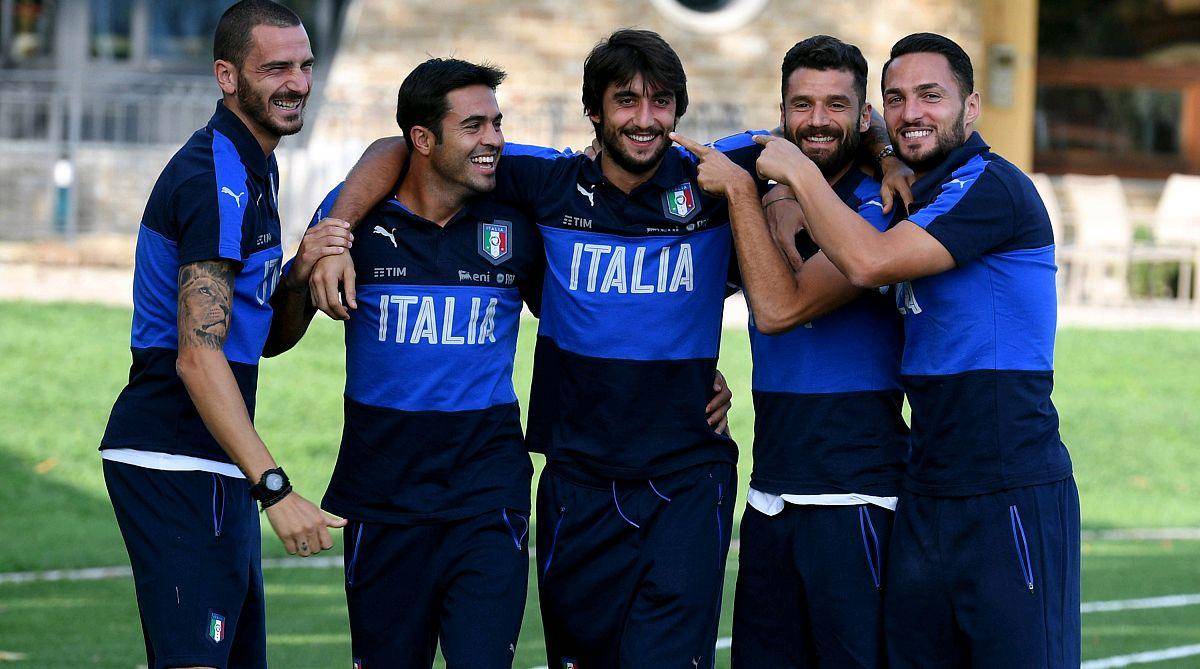 lol新英雄-包含德甲赛前再迎强敌，埃因霍温再遭质疑，主帅态度：管理层满意，赛季目标并未改变的词条